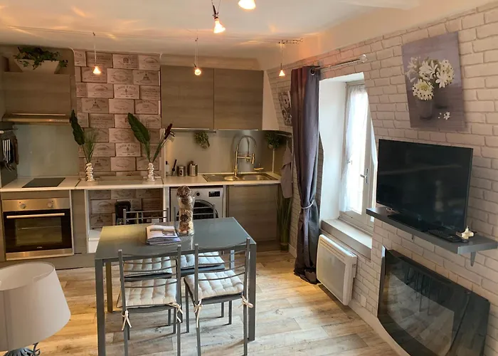 Le Saint Pierre Apartment *