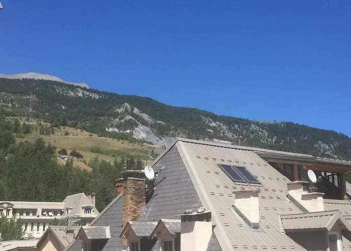 Le Saint Pierre Apartment *